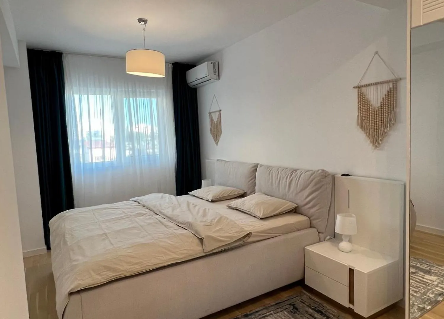 C-Entral Apartments Bucharest With Private Parking 0*,